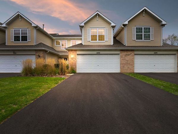 1693 S Candlestick Way , Unit 1693, Waukegan, IL 60085