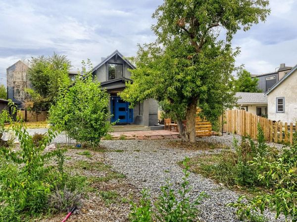 5699 W 10th Avenue, Lakewood, CO 80214