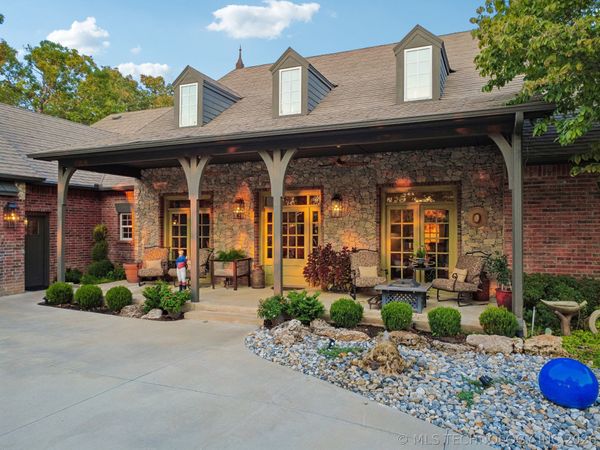 12381 S Florence Avenue , Jenks, OK 74037