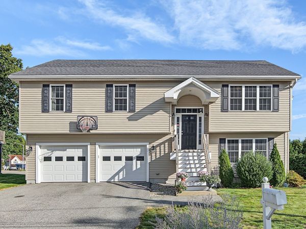 6 Greenhalge St, Worcester, MA 01604