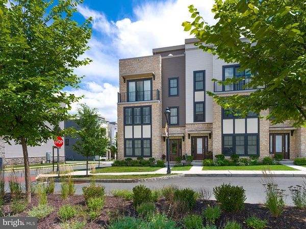 312 W SQUIRE DRIVE , NEWTOWN SQUARE, PA 19073