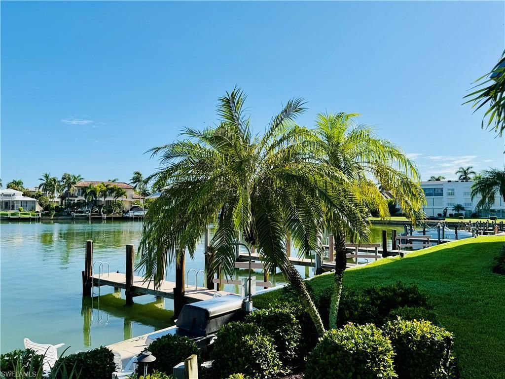 333 Harbour Dr , Unit 212, Naples, FL 34103 Photo