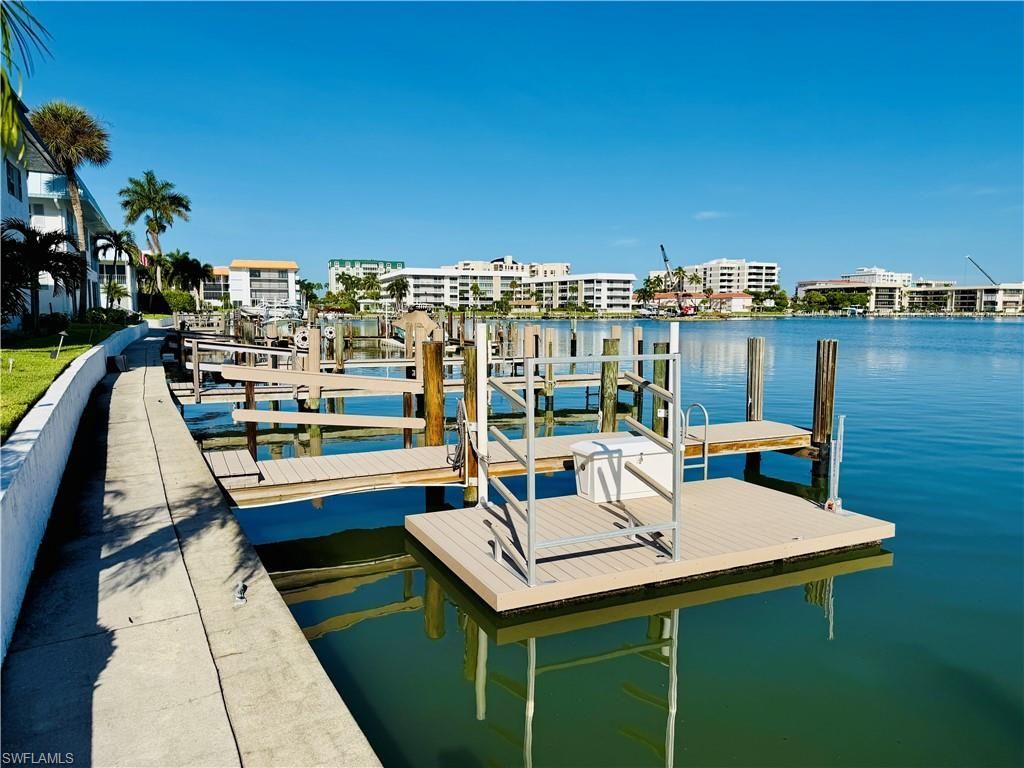 333 Harbour Dr , Unit 212, Naples, FL 34103 Photo