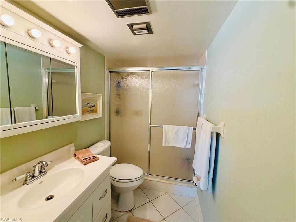333 Harbour Dr , Unit 212, Naples, FL 34103 Photo