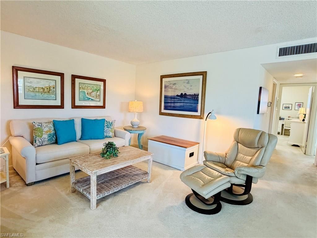 333 Harbour Dr , Unit 212, Naples, FL 34103 Photo
