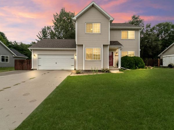 2420 Pine Court, Van Meter, IA 50261