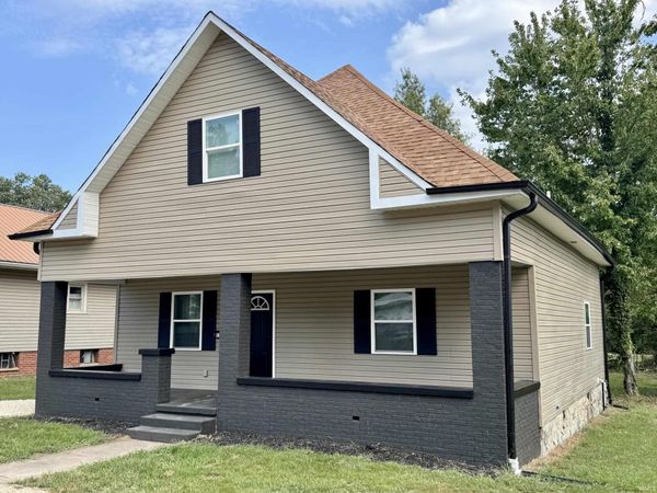 114 S Lincoln Street, Oakland City, IN 47660