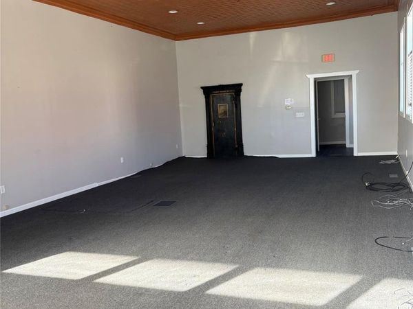100 S Bridge Street , Linden, Mi 48451
