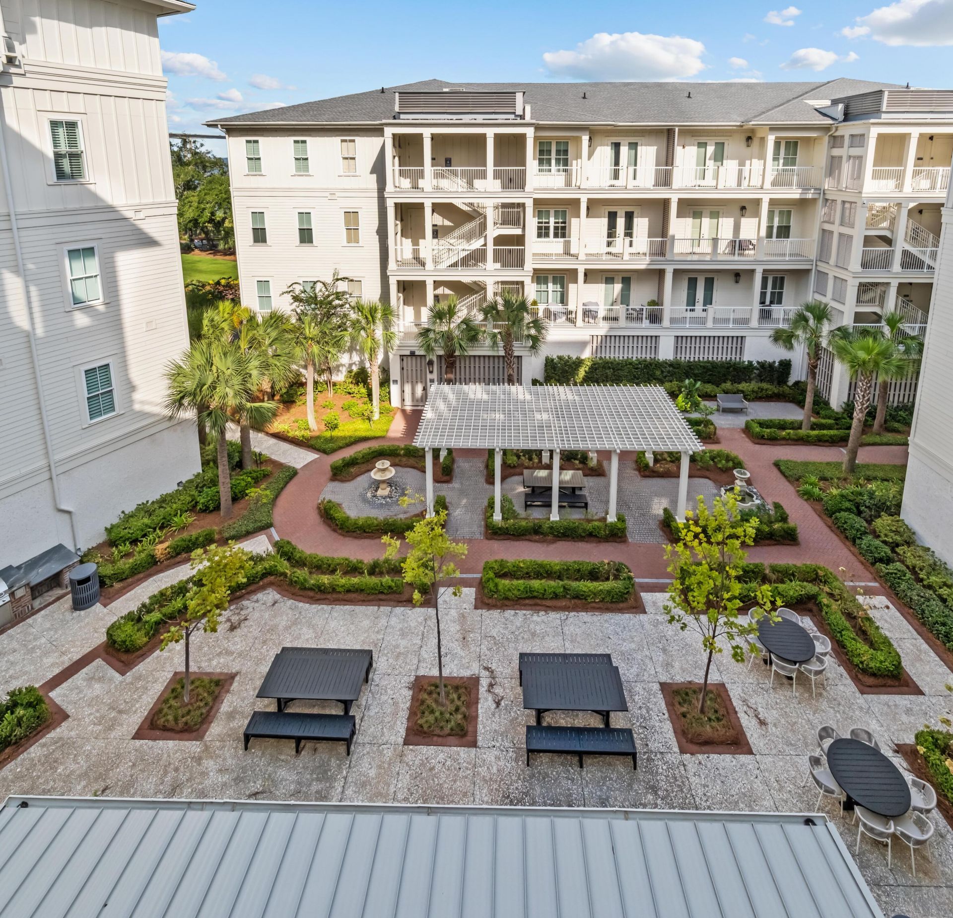 310 Longshore Street Photo 39