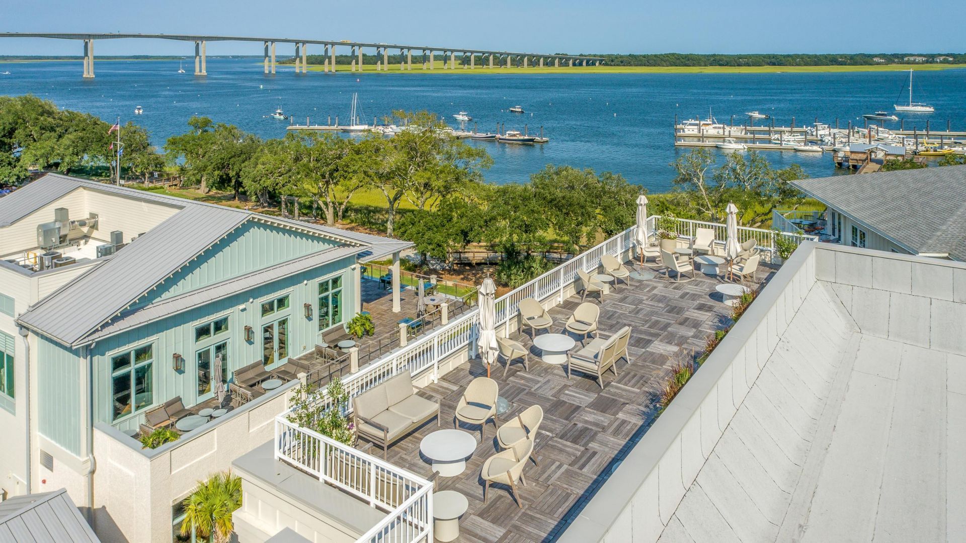310 Longshore Street Photo 40