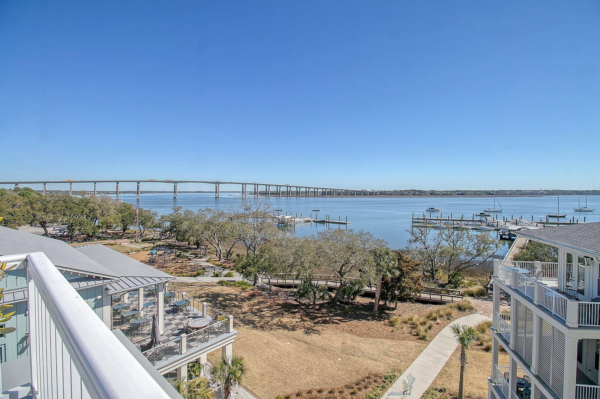 310 Longshore Street Photo 42