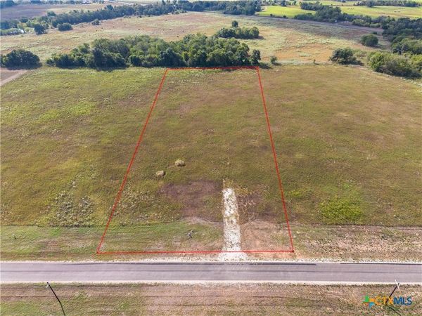 172 Highland Drive , Cameron, TX 76520