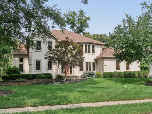 9469 Timberbank Circle NW, Pickerington, OH 43147