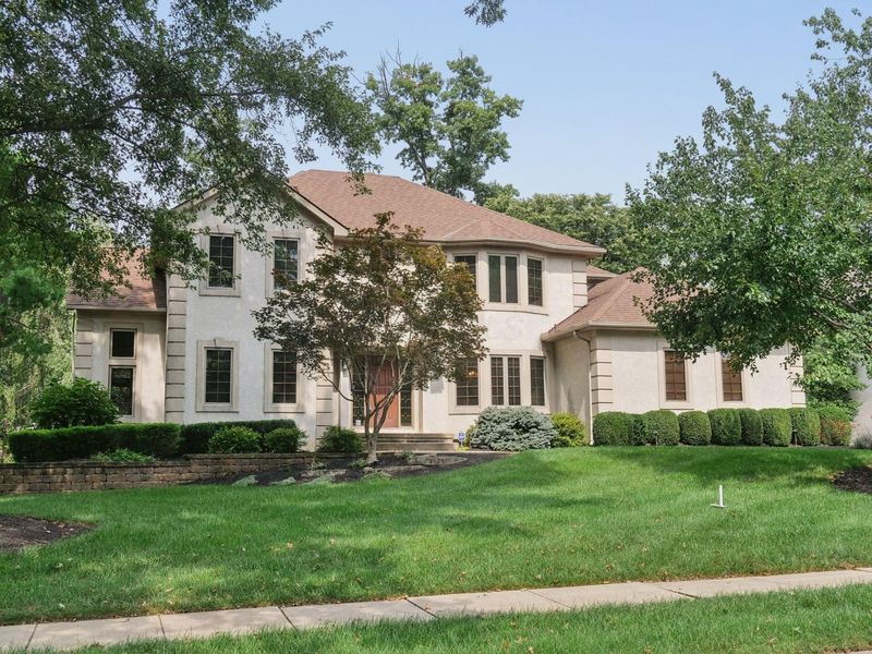 9469 Timberbank Circle NW, Pickerington, OH 43147 Photo 1