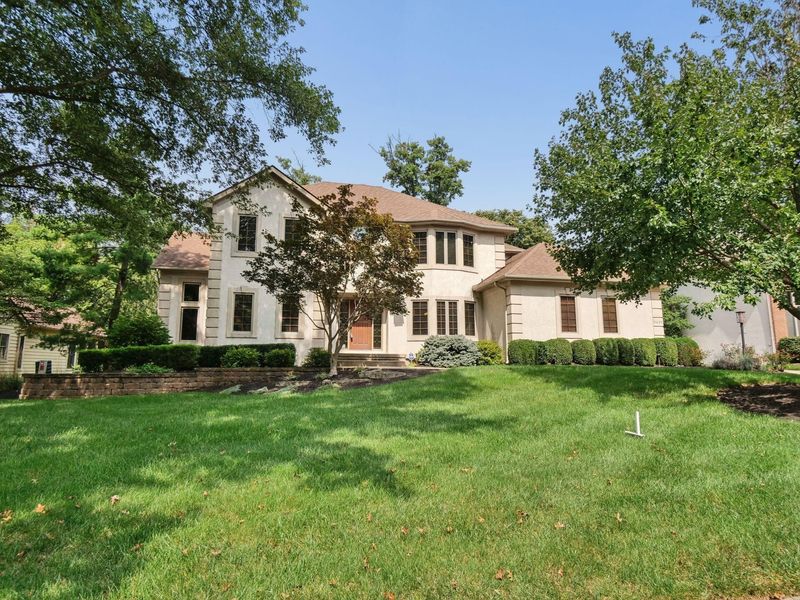 9469 Timberbank Circle NW, Pickerington, OH 43147 Photo 2