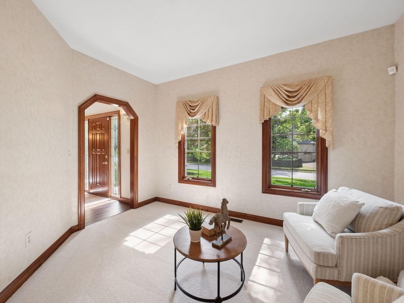 9469 Timberbank Circle NW, Pickerington, OH 43147 Photo 5