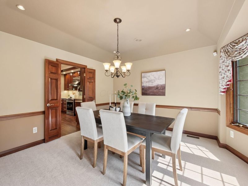 9469 Timberbank Circle NW, Pickerington, OH 43147 Photo 7