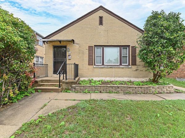 4032 N 92nd STREET, Milwaukee, WI 53222