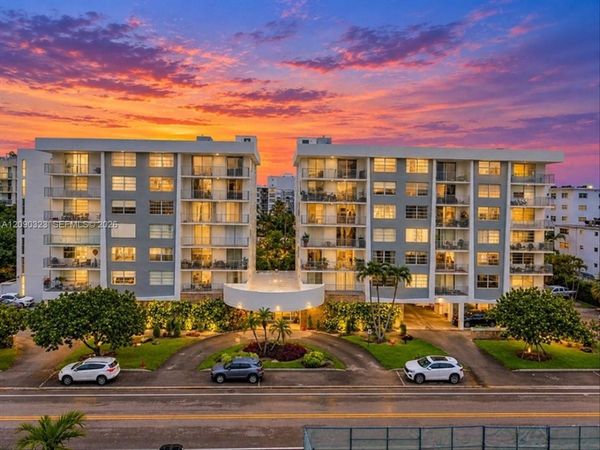 1050 93rd St , Unit 3G, Bay Harbor Islands, FL 33154