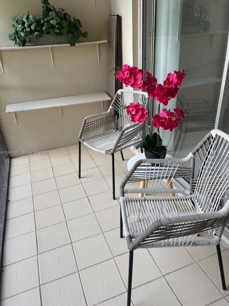 8060 Fairview Dr, Unit 101, Tamarac, FL 33321 Photo