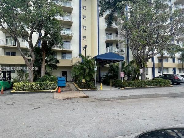 4550 NW 9th St, Unit 102E, Miami, FL 33126