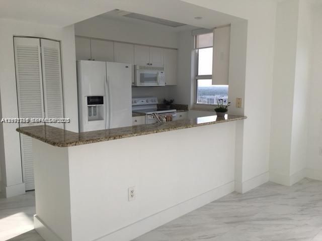 19501 W Country Club Dr, Unit 2413, Aventura, FL 33180 Photo