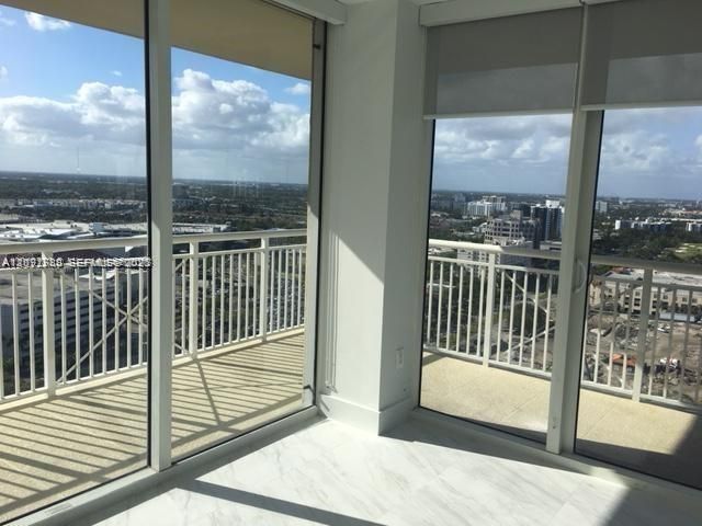 19501 W Country Club Dr, Unit 2413, Aventura, FL 33180 Photo
