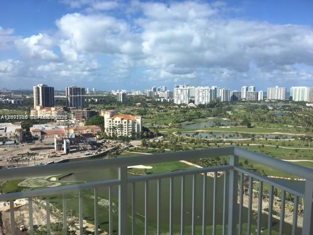 19501 W Country Club Dr, Unit 2413, Aventura, FL 33180 Photo