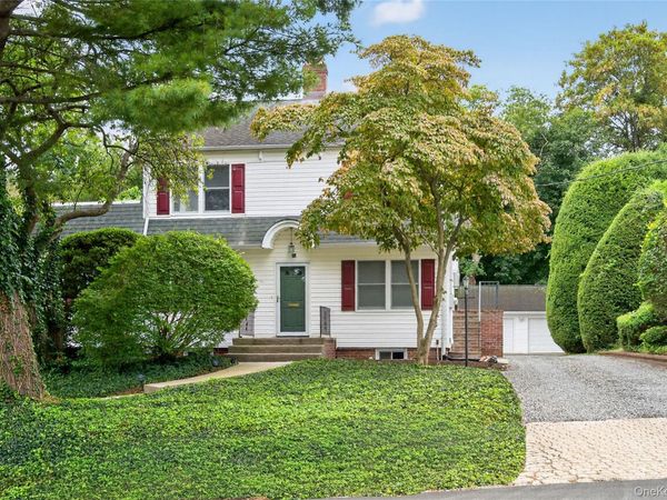 432 W Main Street, Huntington, NY 11743