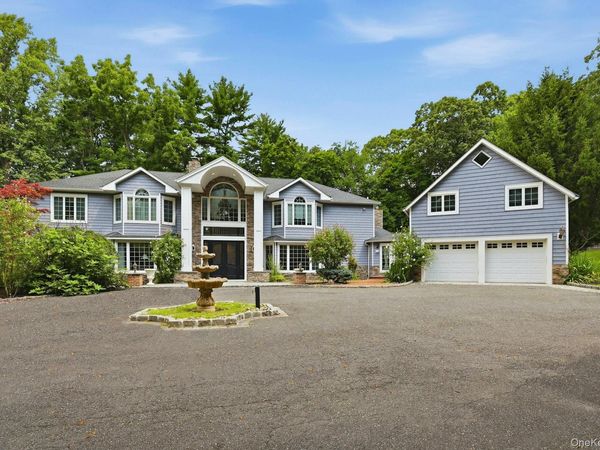 Muttontown, NY 11791
