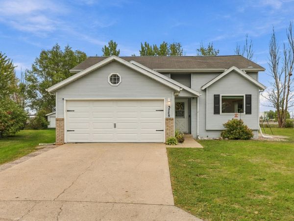3748 Village Green Circle, Moorhead, MN 56560