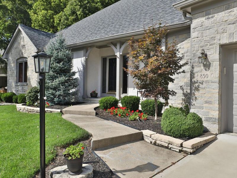850 Katherines Ridge Lane, Columbus, OH 43235 Photo 3