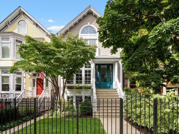 2426 N Burling Street, Chicago, IL 60614