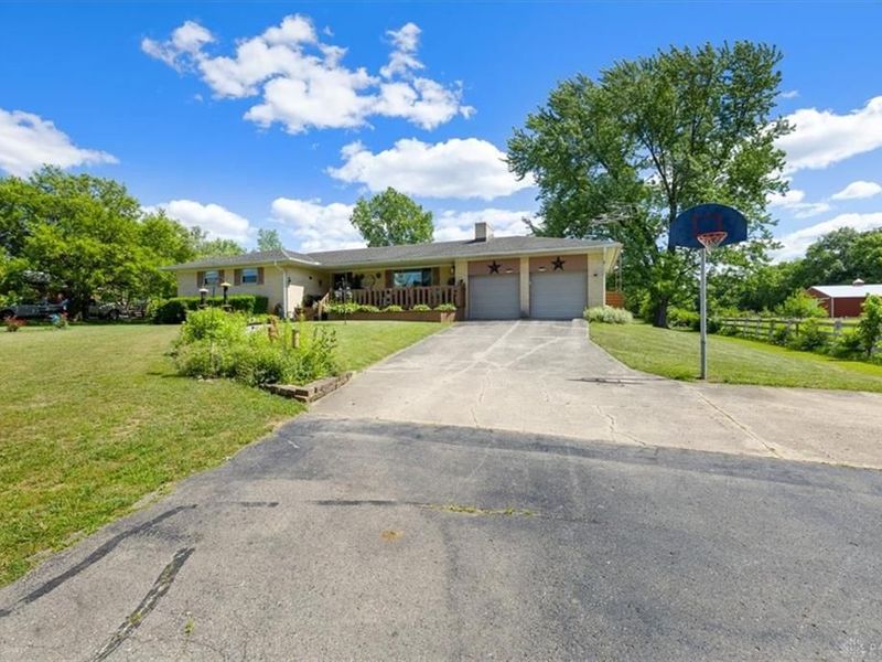 818 Antioch School Road, Butler Township, OH 45377 Photo 2