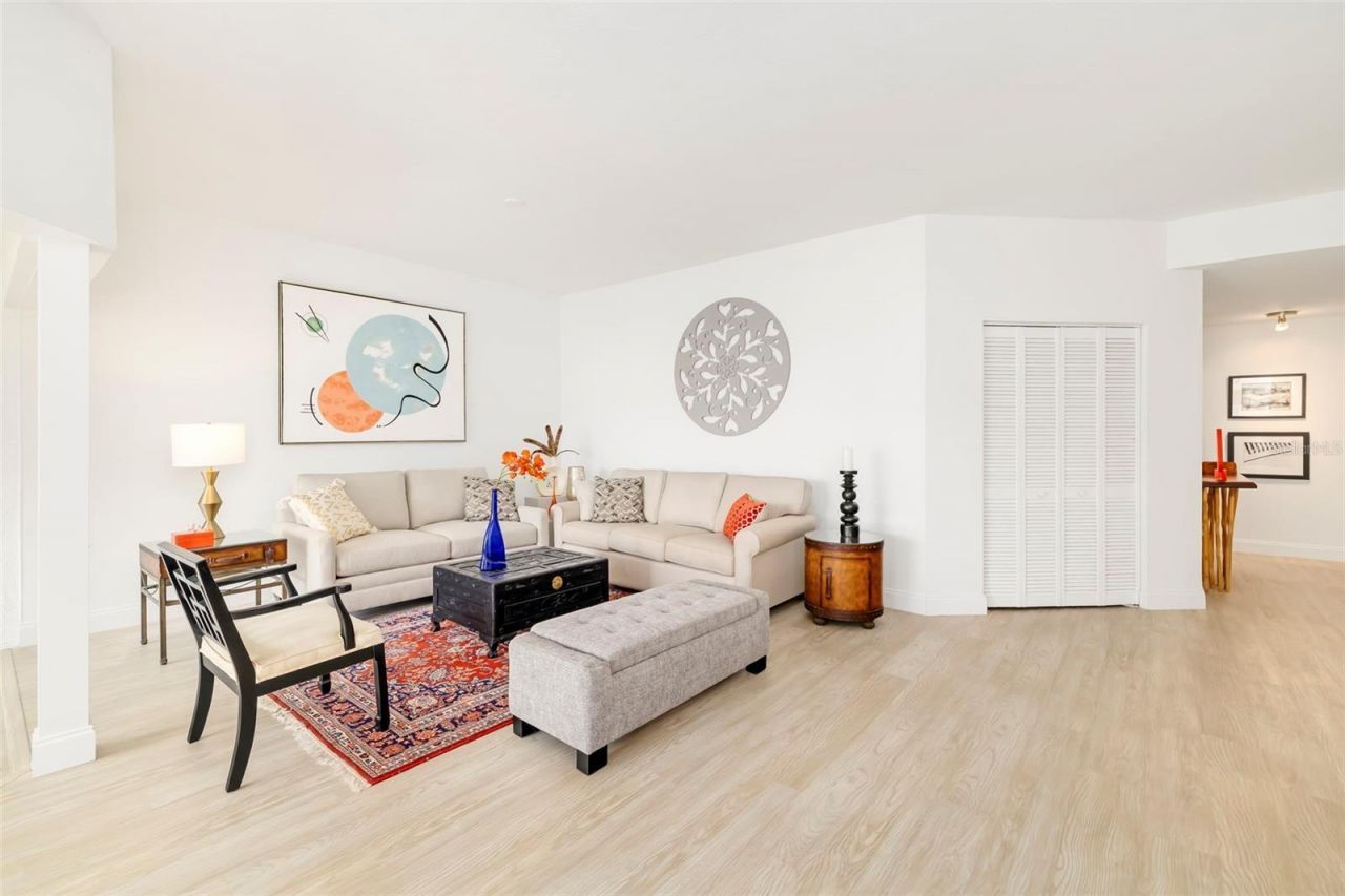 5239 Heron Way, Unit 102, Sarasota, FL 34231 Photo