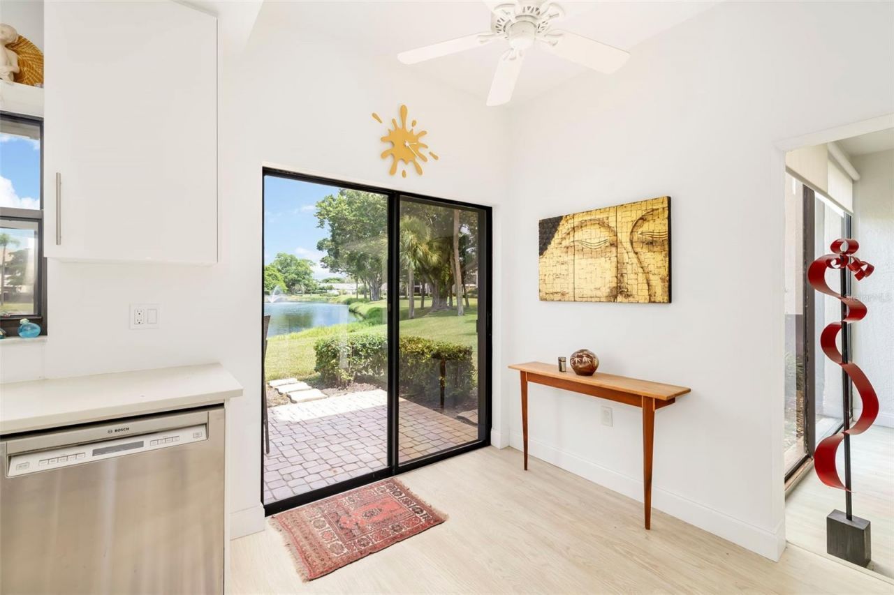 5239 Heron Way, Unit 102, Sarasota, FL 34231 Photo