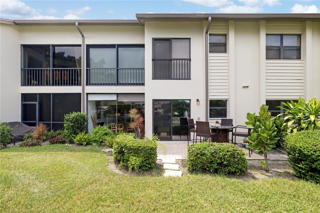 5239 Heron Way, Unit 102, Sarasota, FL 34231 Photo