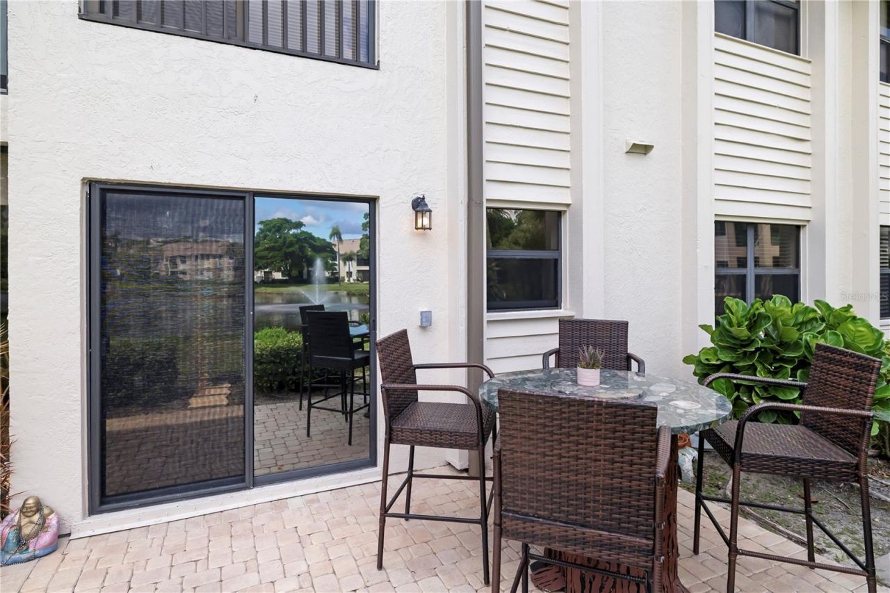 5239 Heron Way, Unit 102, Sarasota, FL 34231 Photo