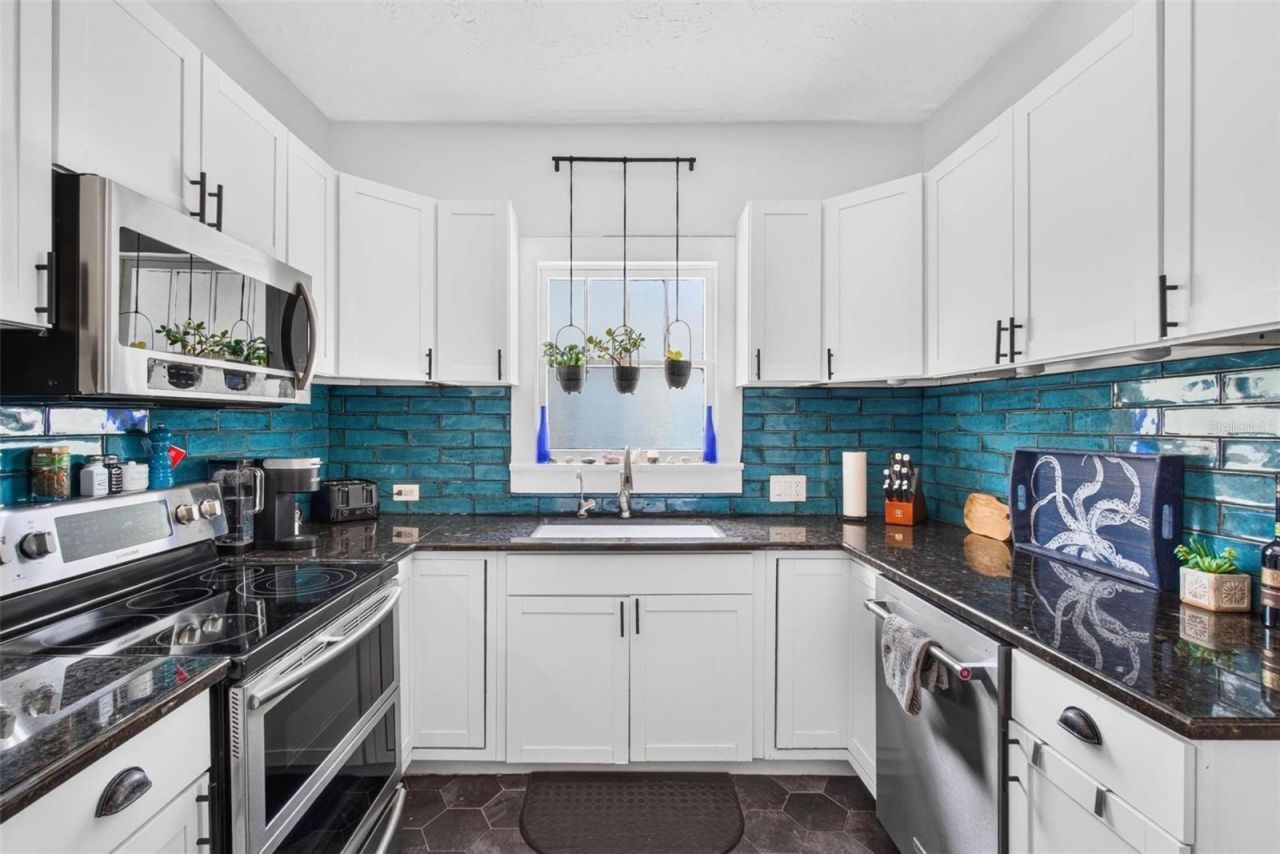 2318 7th Avenue W, Bradenton, FL 34205 Photo