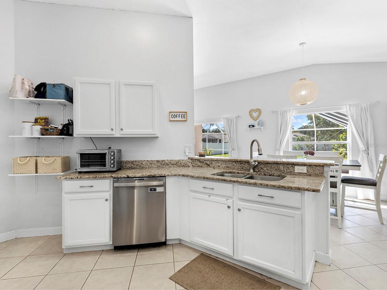 4006 2nd Avenue E, Bradenton, FL 34208 Photo