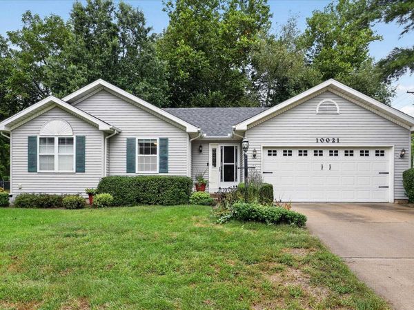 10021 Ashwood Forest Drive, Osceola, IN 46561