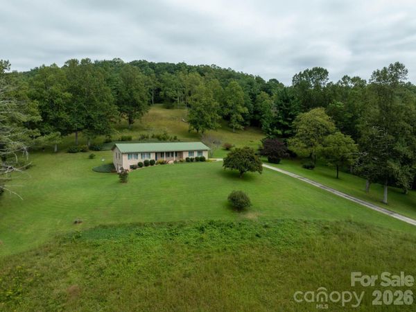 2112 Brittian Lane , Lenoir, NC 28645