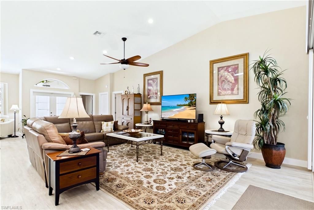 40 Timberland Cir N, Fort Myers, FL 33919 Photo