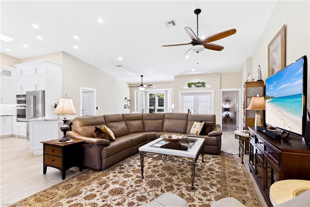 40 Timberland Cir N, Fort Myers, FL 33919 Photo