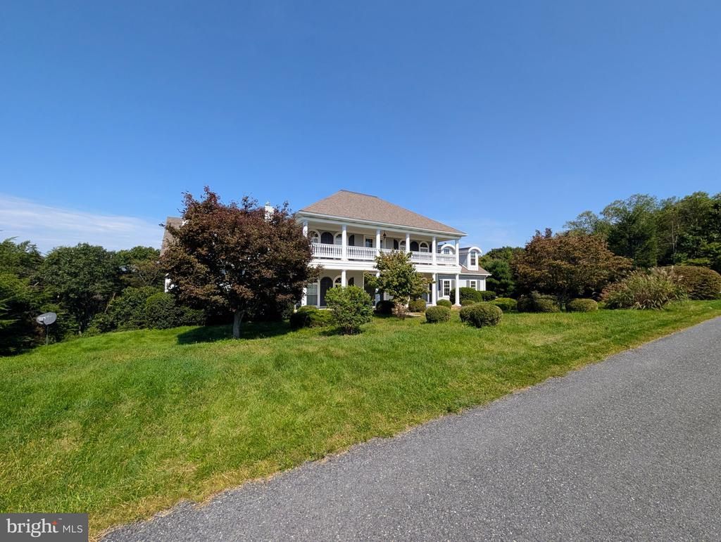 218 GREGORY DRIVE , SELINSGROVE, PA 17870