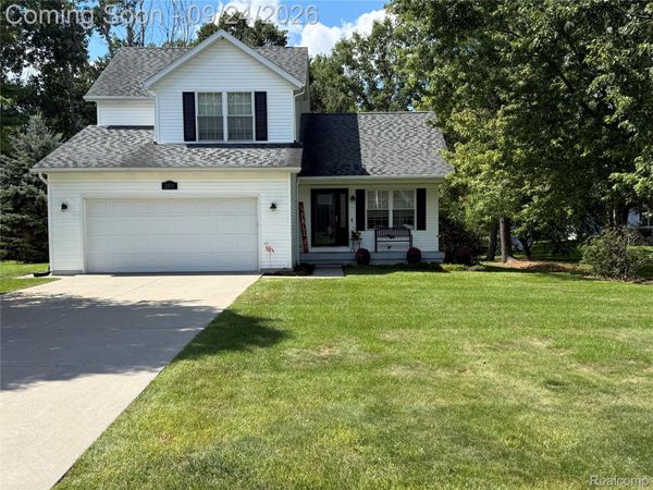 2071 Edward Lane E, Kimball Township, Mi 48074
