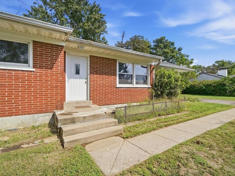 6292 Fields Ertel Road, Sharonville, OH 45241 Photo 4