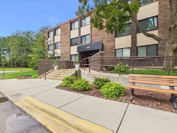 450 Raintree Court , Unit 2K, Glen Ellyn, IL 60137