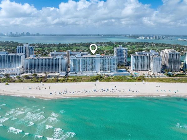 5601 Collins Ave , Unit PH-14, Miami Beach, FL 33140