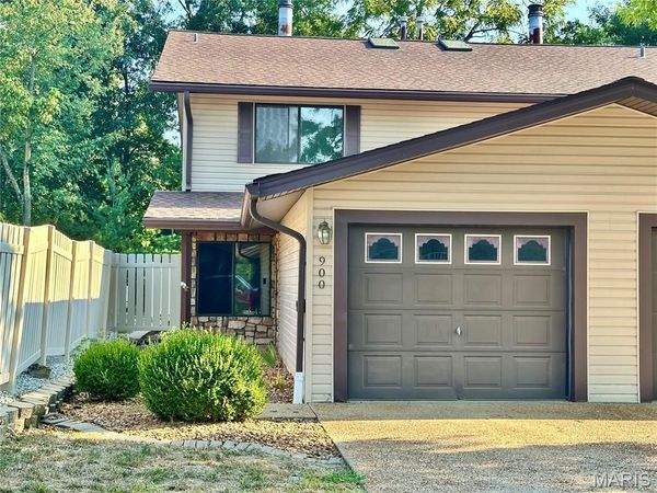 900 Westwood Road , Maryville, IL 62062